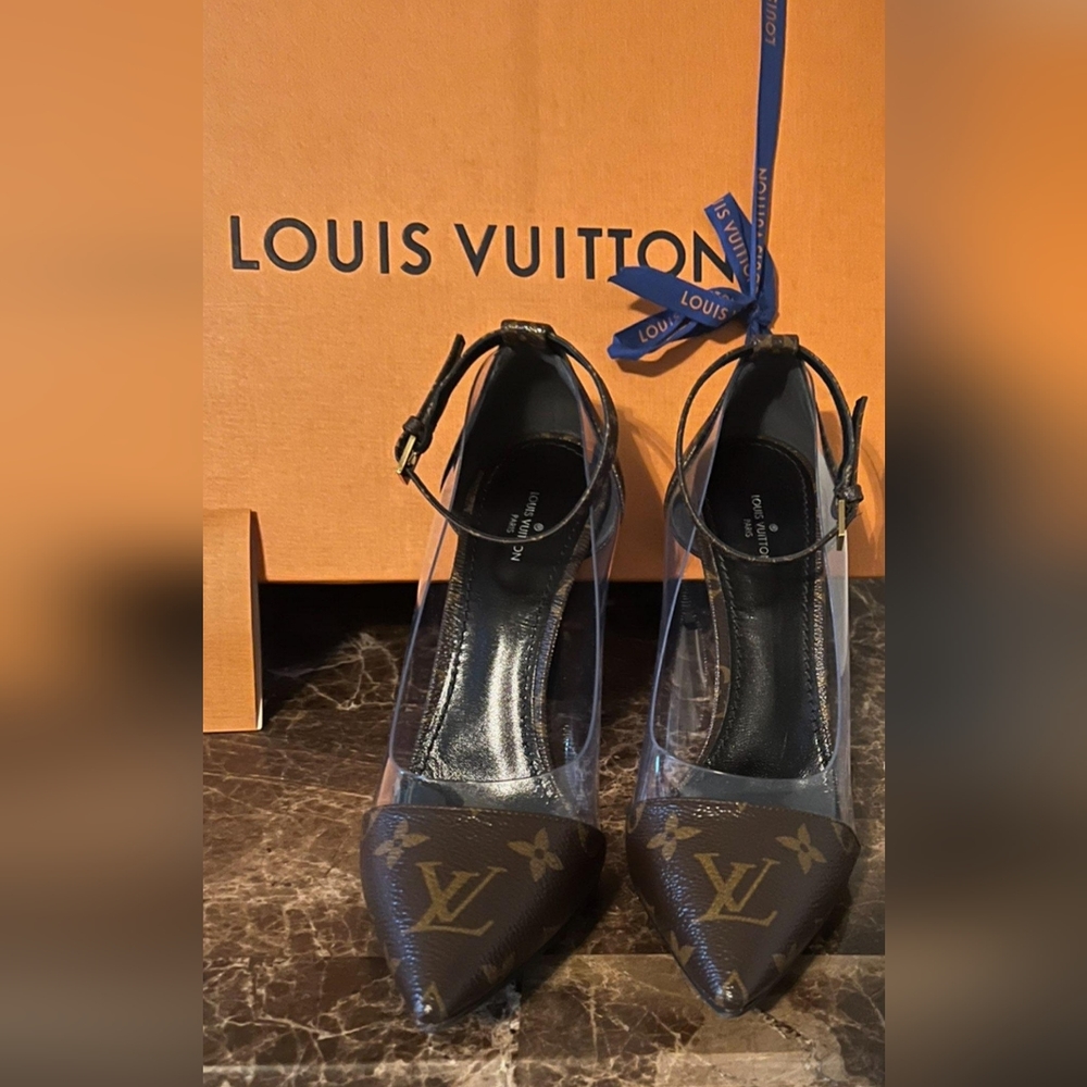 Authentic Louis Vuitton NWB